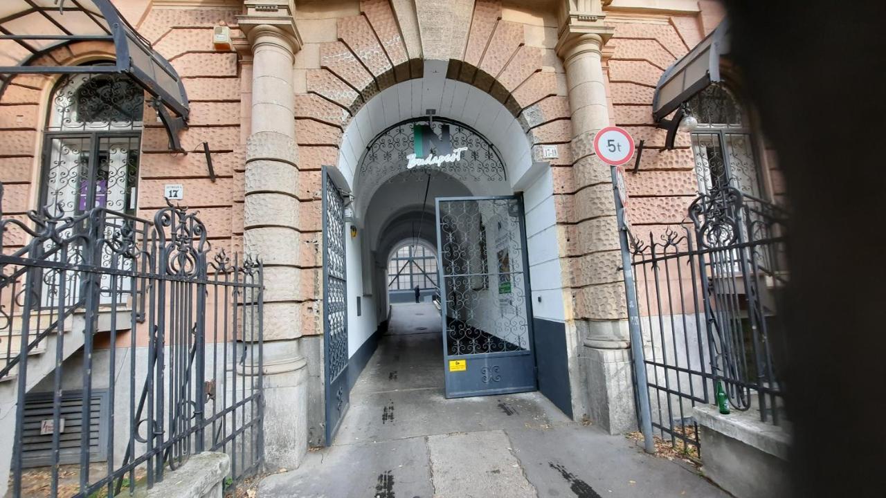 Apartment Hi-bp In-budapest Studio Apartman 2 Free Parking